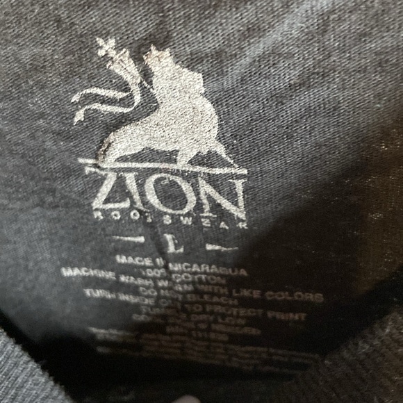 EUC Bob Marley good things about music when it hit you feel no pain T-shirt - Picture 3 of 3